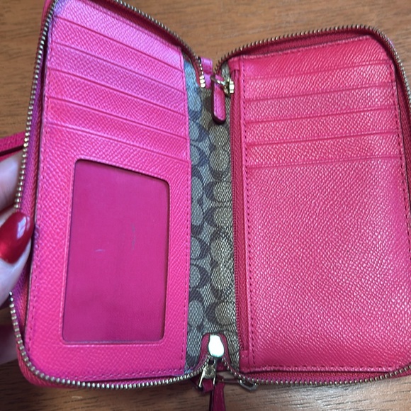 Coach Wristlet - Picture 4 of 6